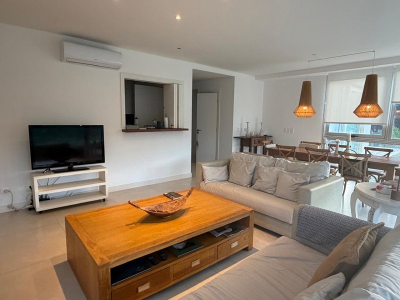 Departamento en alquiler sobre Ruta 10 en Manantiales próximo a Bikini Beach